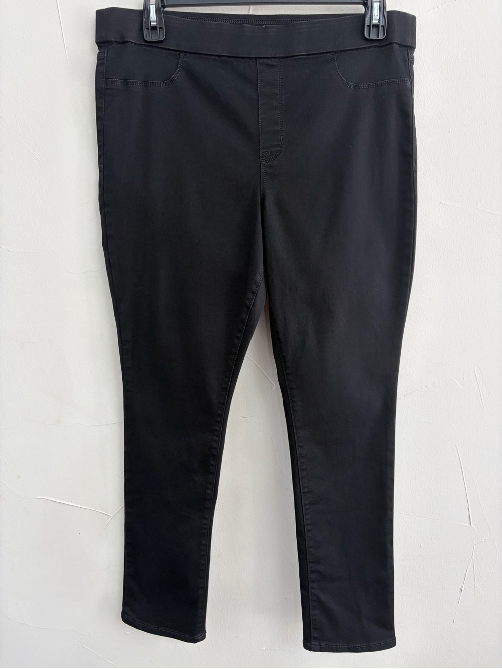 Gloria Vanderbilt All Around Slimming Pull On Black Jeans Size 16